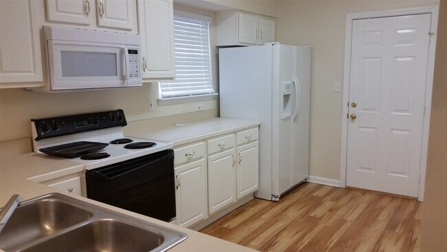 Foto del edificio - 171 Ivernia Loop