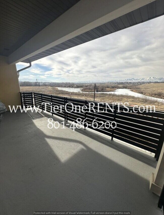 Foto del edificio - No deposit option available for qualified renters.