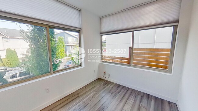 Building Photo - 3638 Courtland Pl S