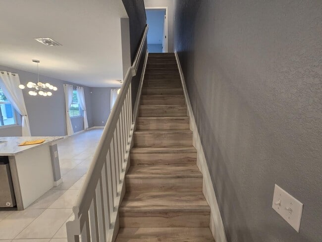 Building Photo - 140 Bandol St