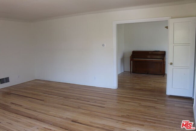 Foto del edificio - 1606 Glendon Ave
