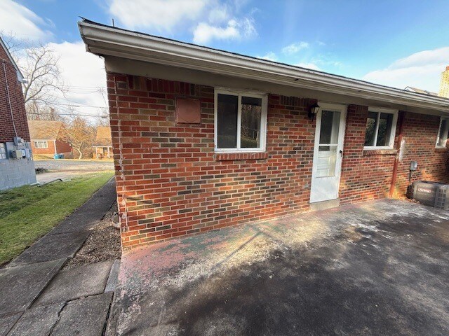 Foto del edificio - 205 Charleston Dr