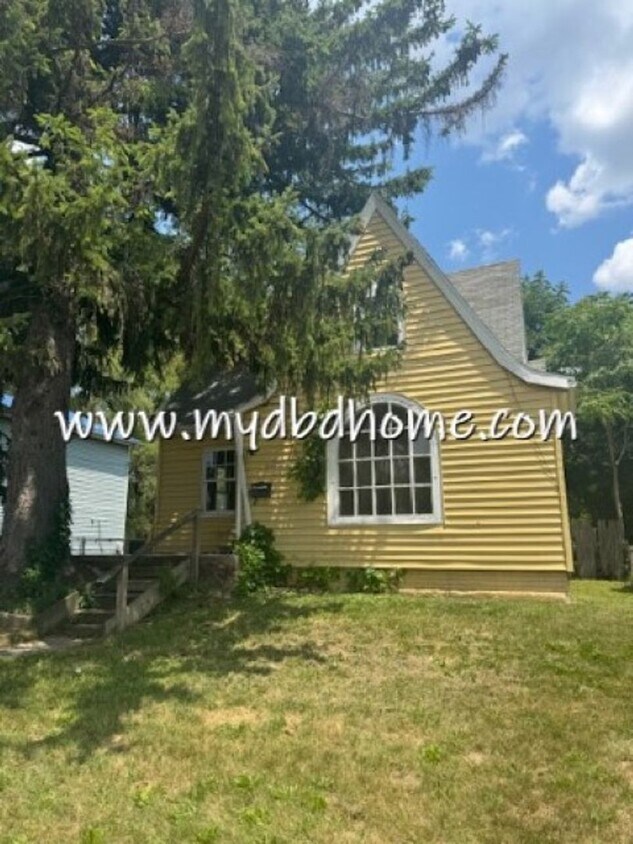 Foto principal - 3029 Warsaw St