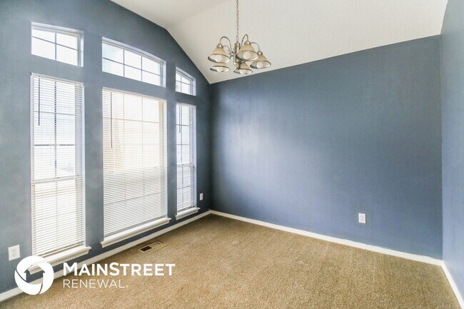 Foto del edificio - 8309 Wilshire Ridge Dr