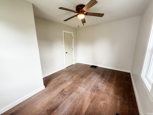 Foto del edificio - 1924 N Indiana Ave