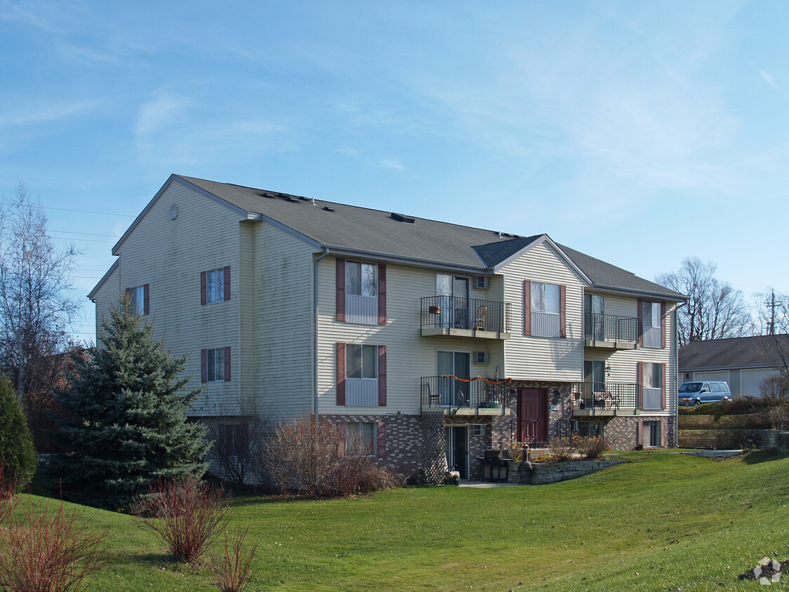 Building Photo - Springhill Apartments