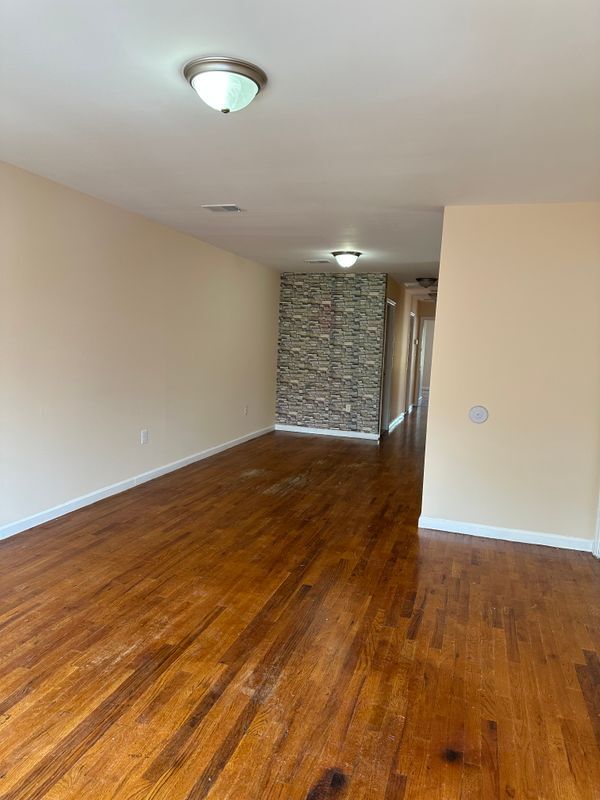 Building Photo - 111 Highland Ave