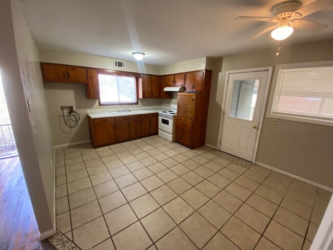 Foto del edificio - **ON HOLD**3 Bedroom / 1.5 Bathroom Home for Rent in Columbus, GA***