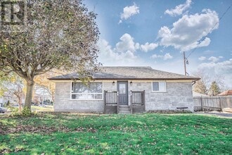 Building Photo - 480 Browning St