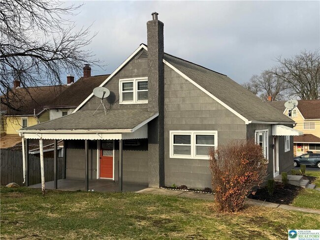 Foto del edificio - 32 N Front St