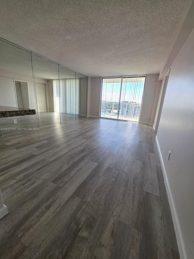 Building Photo - 13499 Biscayne Blvd