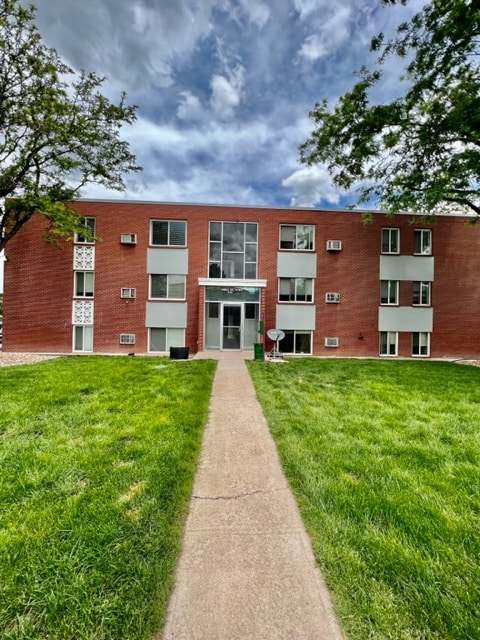Primary Photo - 10760 W 8th Ave
