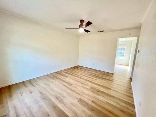 Building Photo - 7015 Craybrough Cir