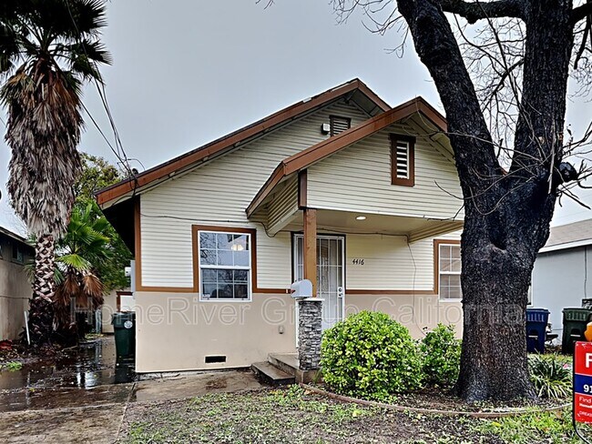 Foto del edificio - 4416 8th Ave