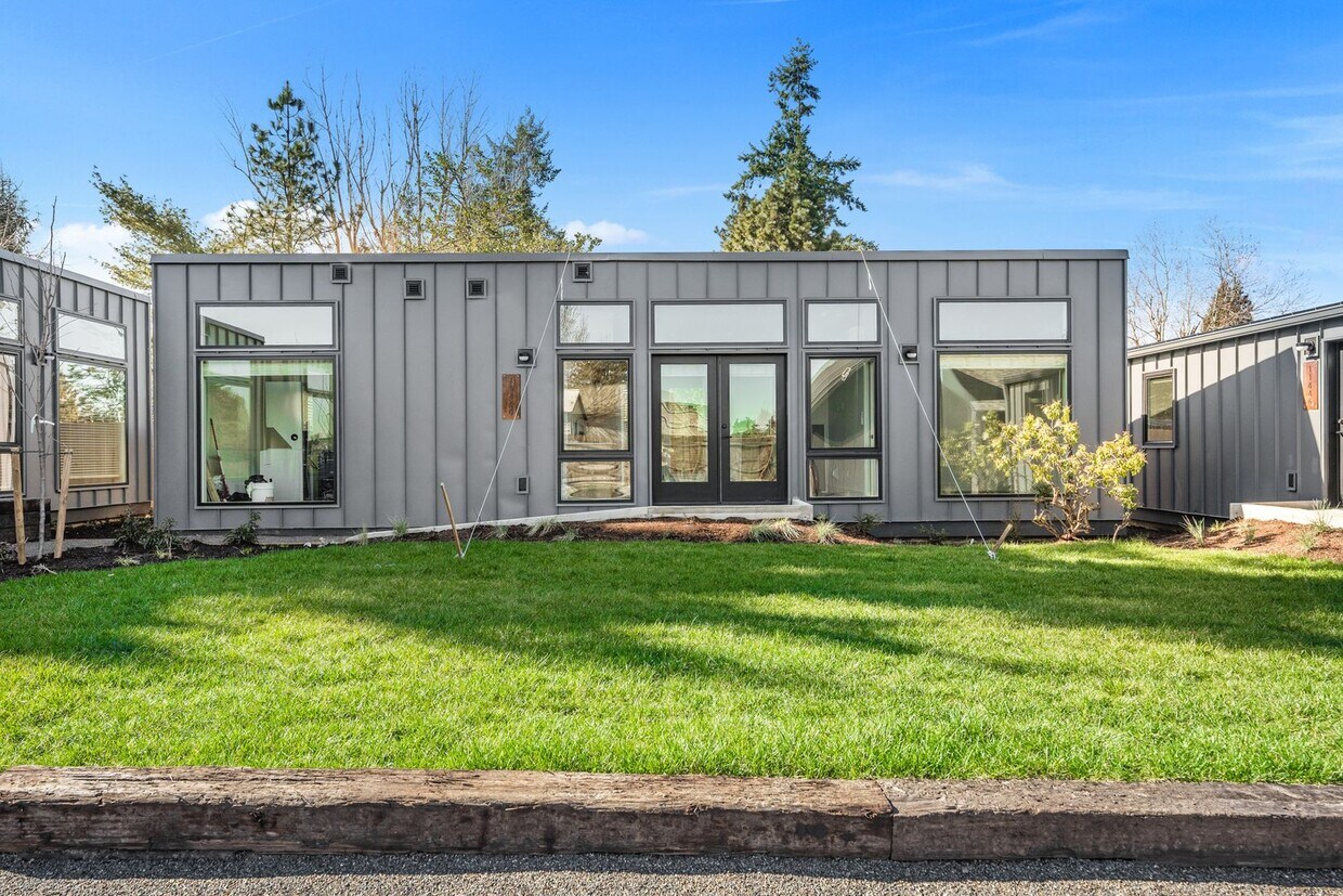 Morris Street Commons Modualr Living! 2/1 55+ Community Living! - Morris Street Commons Modualr Living! 2/1 55+ Community Living!