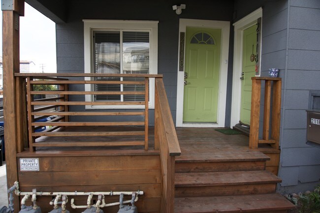 Foto del edificio - 2118 Kent St