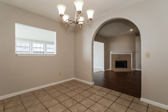 Building Photo - 2977 Tuscarora Tr