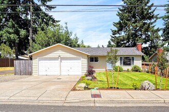 Building Photo - 453 Hrubetz Rd SE