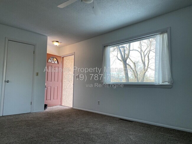 Foto del edificio - 917 E Uintah St