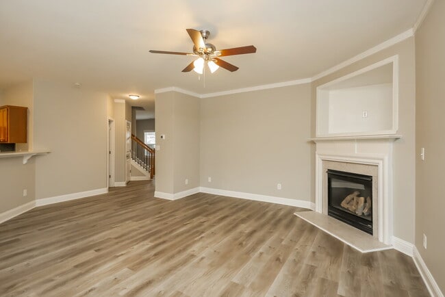 Building Photo - 137 Sweetspring Way