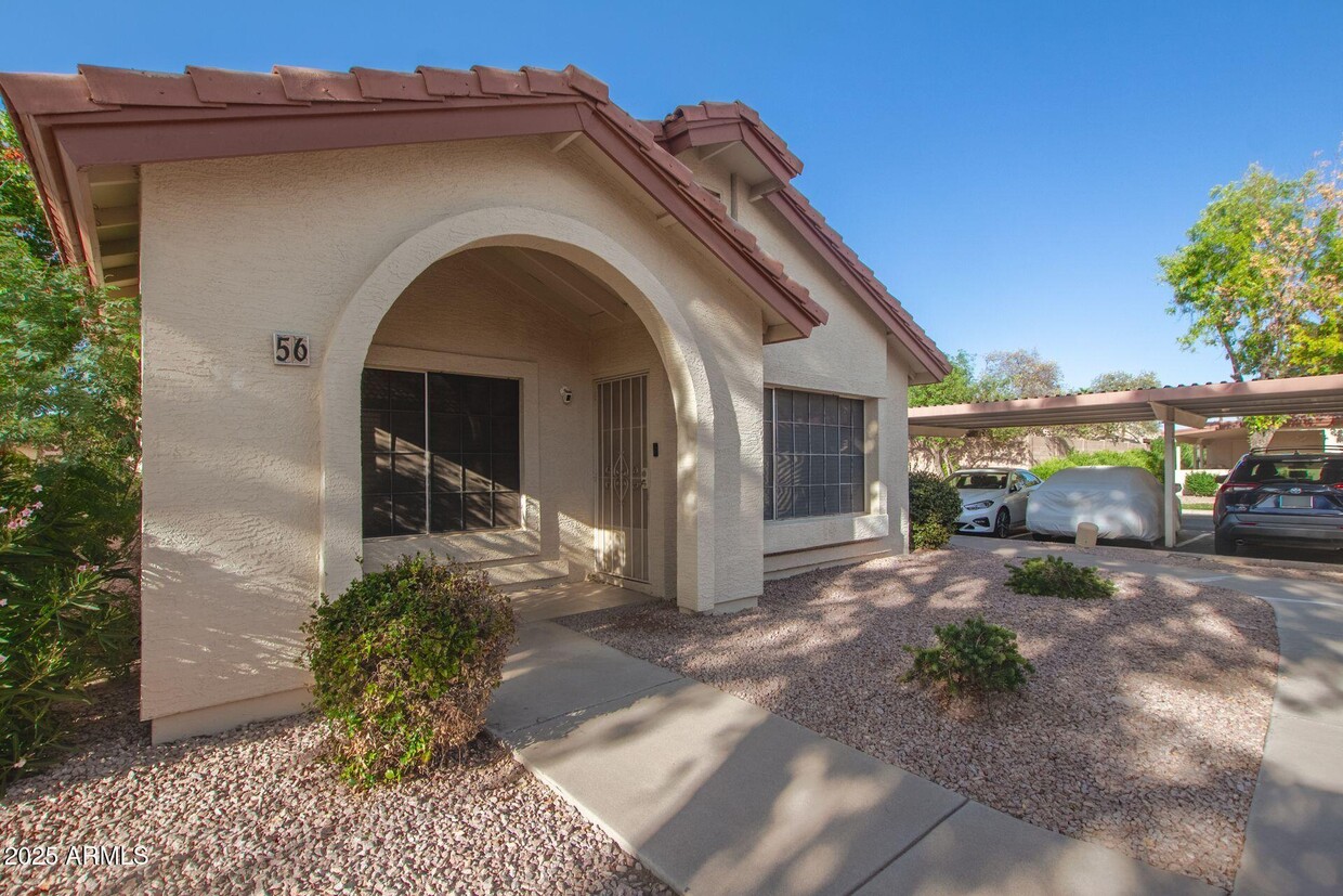 Foto principal - 1120 N Val Vista Dr