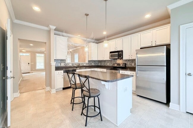 Building Photo - 7754 ACC Blvd