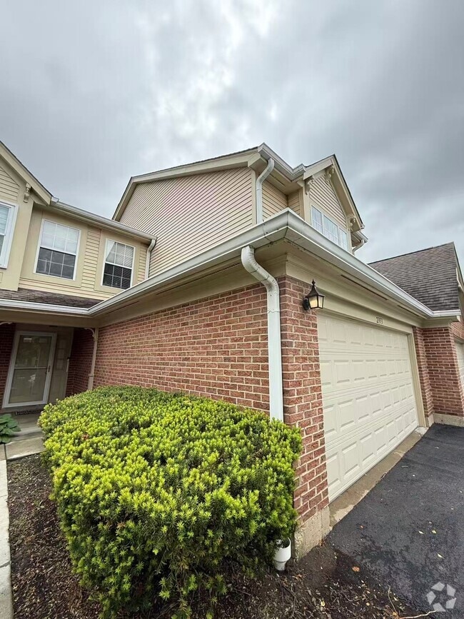 Building Photo - 2353 County Farm Ln