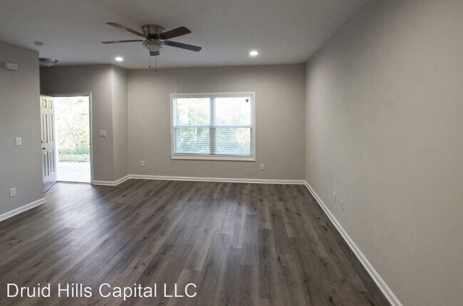 Building Photo - 3 br, 2.5 bath House - 2290 Connally Place