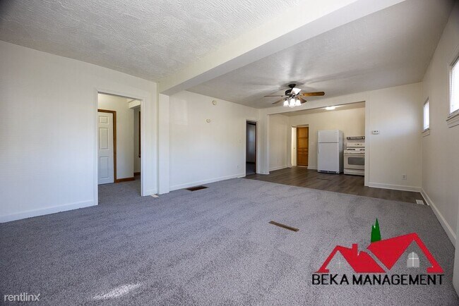 Building Photo - 2 br, 1 bath House - 481 S Pontiac Trl