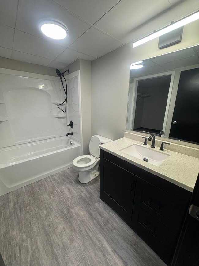 Building Photo - 326 4th St