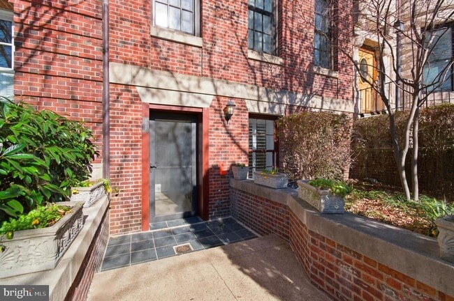 Foto del edificio - 2117 S St NW
