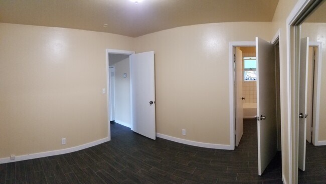 Foto del edificio - 123 Brand Rd