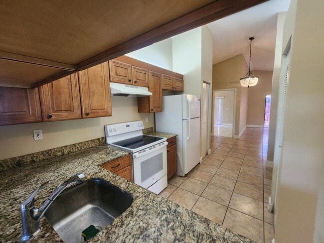 Building Photo - 1455 Longarzo Pl