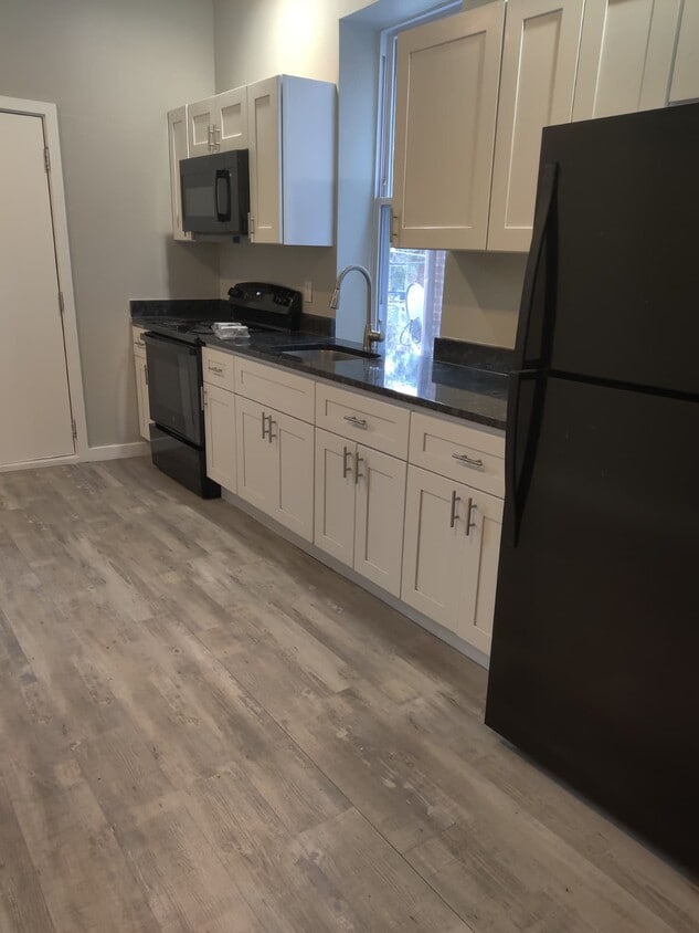 Photo - 6110 Master St (Philadelphia, PA)