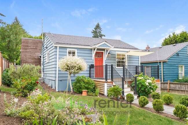 Building Photo - Inviting 3bed Seattle Home with Garage, Yard, and Parking!