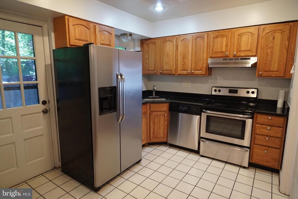 Primary Photo - 2927 Espana Ct