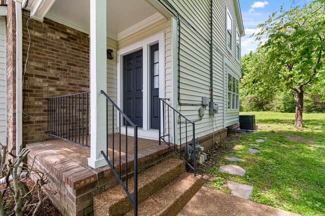 Building Photo - 5608 Hickory Meadows Ct