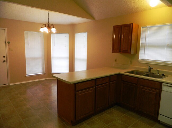 Foto del edificio - 5329 Northridge Blvd