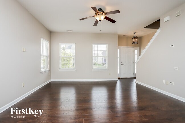 Foto del edificio - 1027 Glengarry Dr