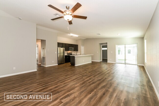 Foto del edificio - 4621 Lacoco St