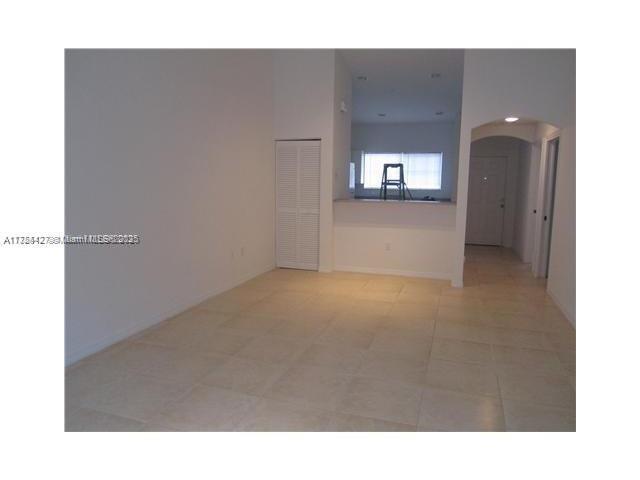 Foto del edificio - 3858 SW 48th Ave