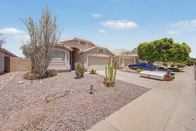 Building Photo - 6602 W Desert Hollow Dr
