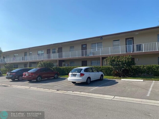 Building Photo - 7505 NW 5th Pl