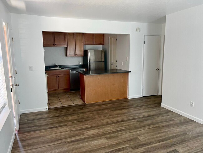 Foto del edificio - WALK TO NAU! 1 Bedroom Condo at University...