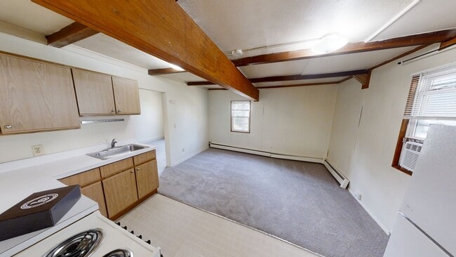 Building Photo - 424 N State St