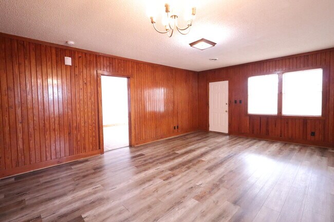 Foto del edificio - 321 Michael Cir