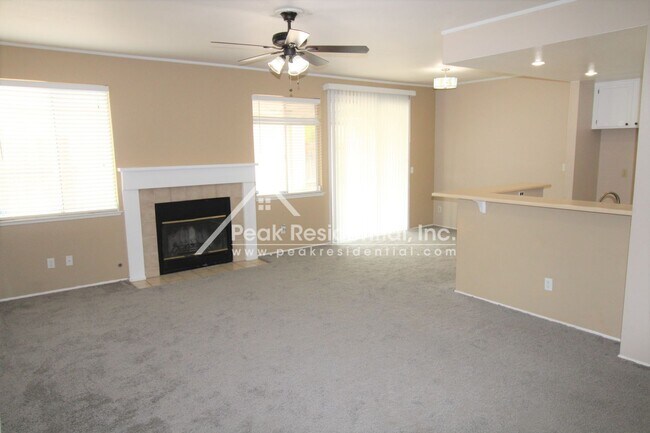 Foto del edificio - Cute 3bd/2ba Elk Grove Home With 2 Car Gar...