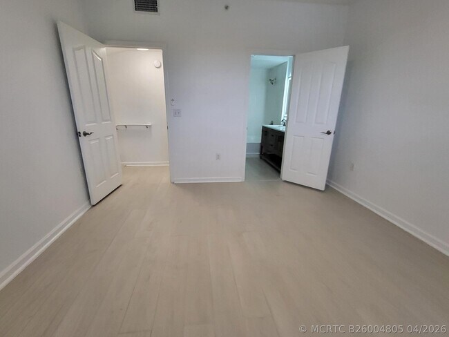 Foto del edificio - 2042 Alta Meadows Ln