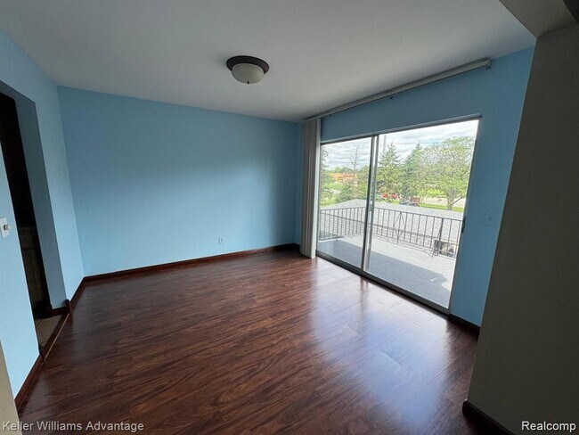 Building Photo - 27689 Echo Valley W