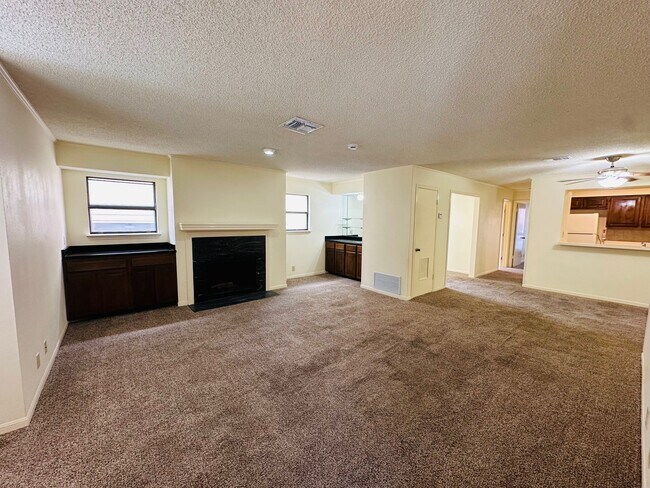 Foto del edificio - 7738 Chambers Rd